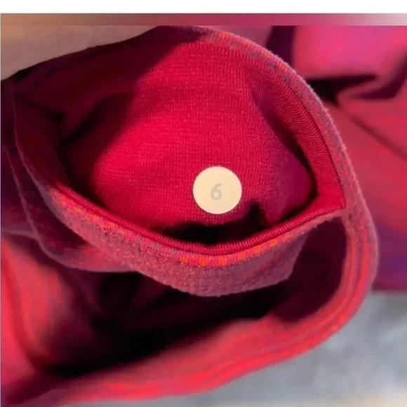 Lululemon Wunder Under Crop Pant 6 Red Bumble Berry Flaming Tomato Jaquard - Picture 3 of 4